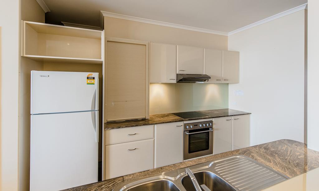 Sandcastle Apartments Порт Макари Екстериор снимка