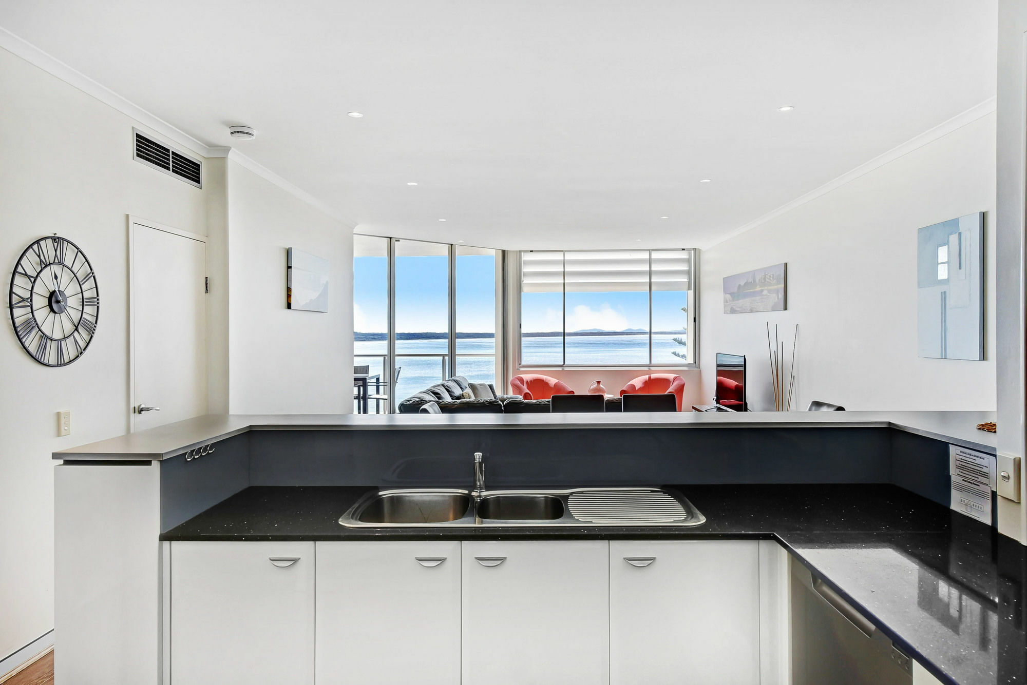 Sandcastle Apartments Порт Макари Екстериор снимка